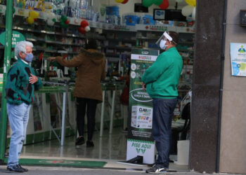 Relaxamento do uso de máscara é prematuro, afirma Fiocruz