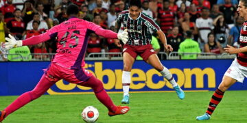 Fluminense vence Flamengo e abre vantagem pelo título carioca