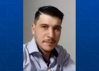 Homem morre após acertar o próprio abdômen com foice