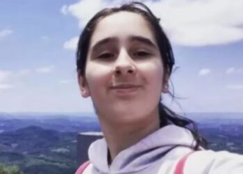 Menina de 14 anos morre após passar mal em sala de aula