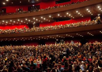 Teatro Guaíra reduz valor de aluguel de eventos culturais para auxiliar retomada do setor
