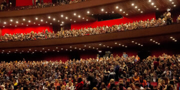 Teatro Guaíra reduz valor de aluguel de eventos culturais para auxiliar retomada do setor
