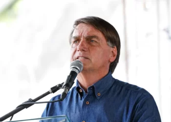 Bolsonaro recebe alta do hospital das Forças Armadas