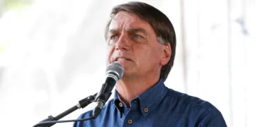 Bolsonaro recebe alta do hospital das Forças Armadas