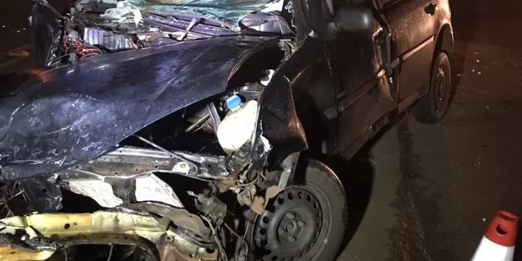 Motorista morre após ser ejetado de carro durante batida e atropelado por outro veículo, em rodovia do Paraná