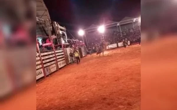 SP: peão morre após ser pisoteado por touro em prova de rodeio