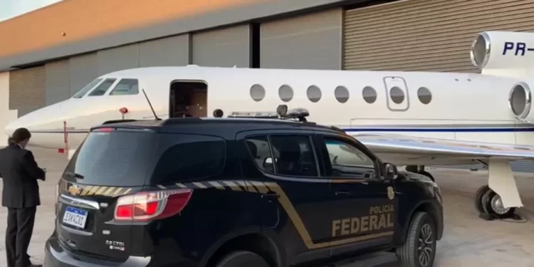 PF cumpre mandados em operação de combate a organizações criminosas de tráfico internacional de drogas entre Brasil e Europa