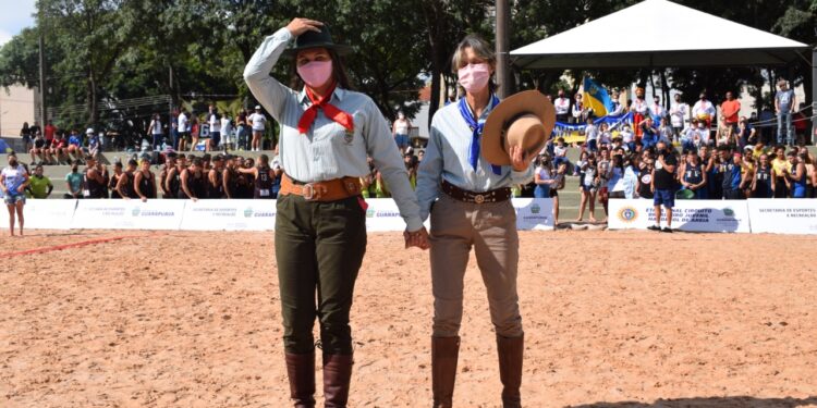 Título inédito em competição de laço é conquistado por mãe e filha