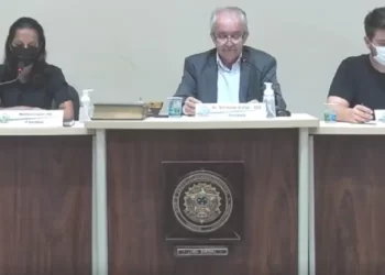 Prefeito de Morretes pode ser cassado por interrupção de atendimento especial a estudantes com autismo