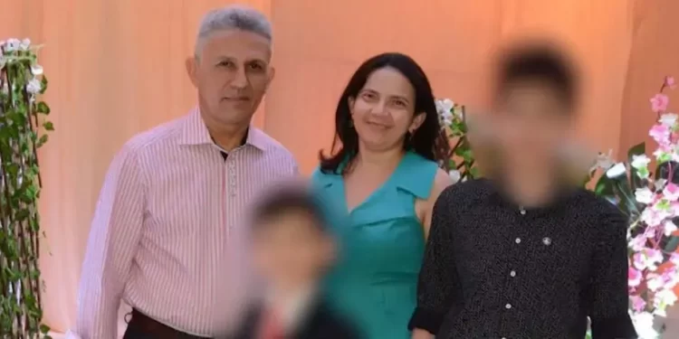 “Estaria mais satisfeito se os 3 estivessem mortos”, diz delegado sobre menino que matou mãe e irmão