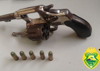 Idoso entra com revólver na agência bancária em Paranavaí