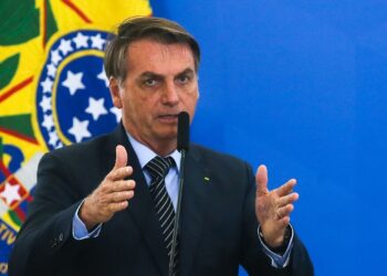 Bolsonaro quer intervir na Petrobras e há resistência