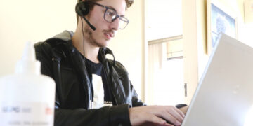 Veja como se candidatar para ensinar português a cientistas ucranianas no Paraná