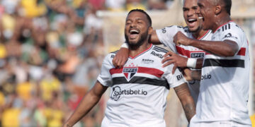 São Paulo faz 3 a 0 no Mirassol e garante primeiro lugar de grupo no Paulistão
