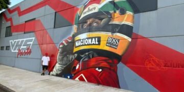 Grafiteiro conclui homenagem a Ayrton Senna, em Apucarana