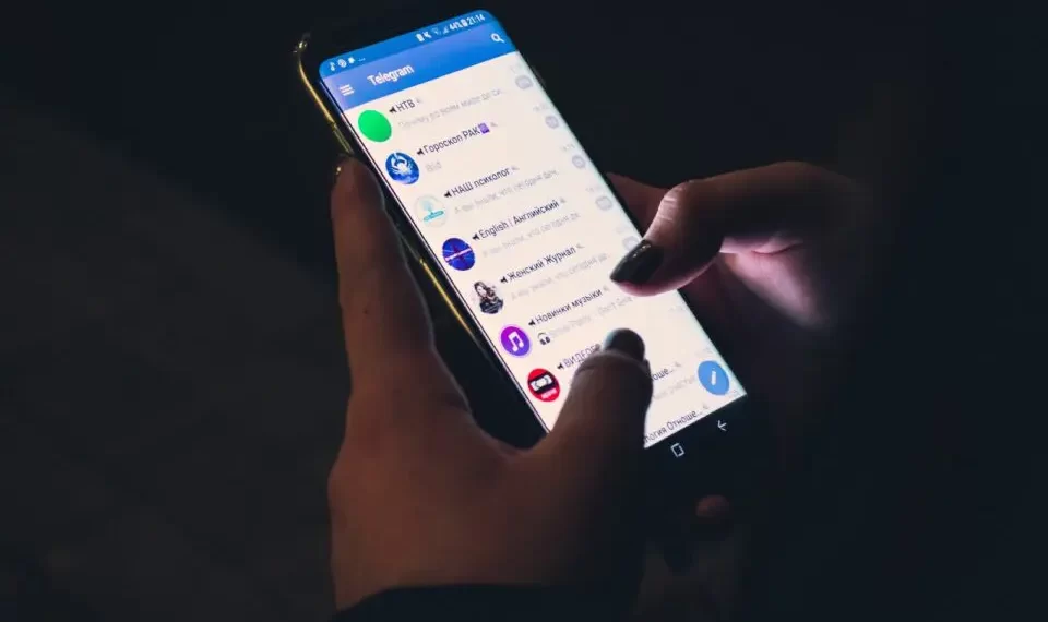AGU recorre contra decisão de Alexandre que suspendeu Telegram