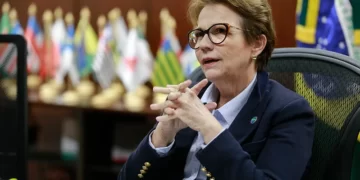 No Canadá, Tereza Cristina negocia aumento da oferta de fertilizantes