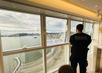 Grupo que comprava imóveis de luxo para lavar dinheiro do tráfico de drogas é alvo da PF