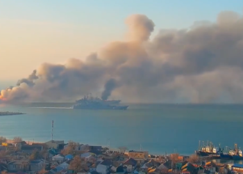 Ucrânia faz ataque inédito contra navios russos em porto ocupado na guerra