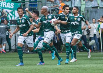 Palmeiras goleia São Paulo e conquista o Paulistão