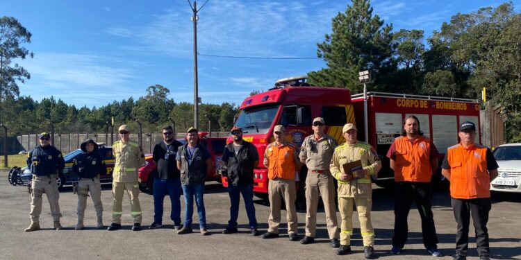 Defesa Civil participa de inspeção de cargas perigosas no distrito do Guará