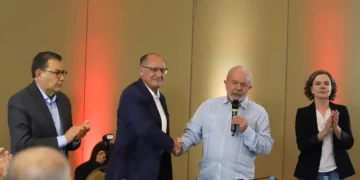 Bolsonaro e PSDB ironizam aliança entre Lula e Alckmin