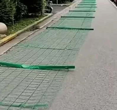 Moradores tentam fugir dos bloqueios na China