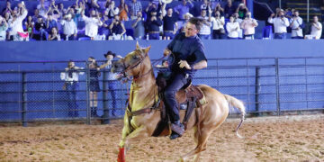 Em Londrina, Bolsonaro agradece apoio e pede para continuar