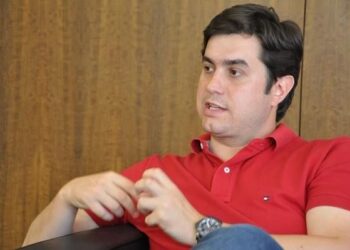 Cesar Silvestre Filho e Ratinho Junior protagonizam tiroteio nas redes