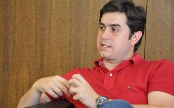 Cesar Silvestre Filho e Ratinho Junior protagonizam tiroteio nas redes