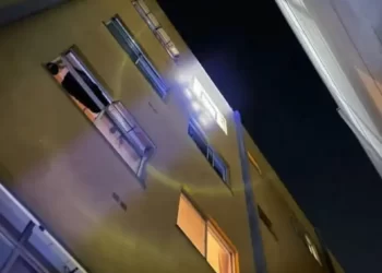 Criança de 5 anos morre ao cair de apartamento que não tinha rede de proteção