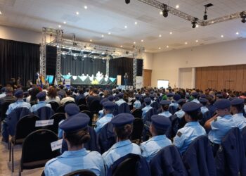 Cerimônia de entrega de uniforme de gala dos colégios cívico militares