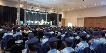 Cerimônia de entrega de uniforme de gala dos colégios cívico militares