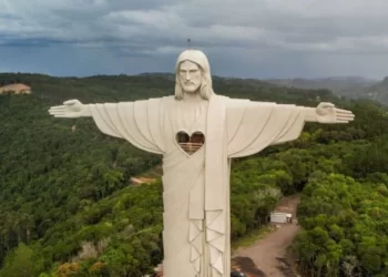 Gaúchos têm maior estátua de Jesus Cristo do mundo