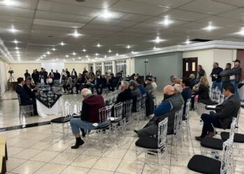 Delegados restringem serviços em protesto ao governo