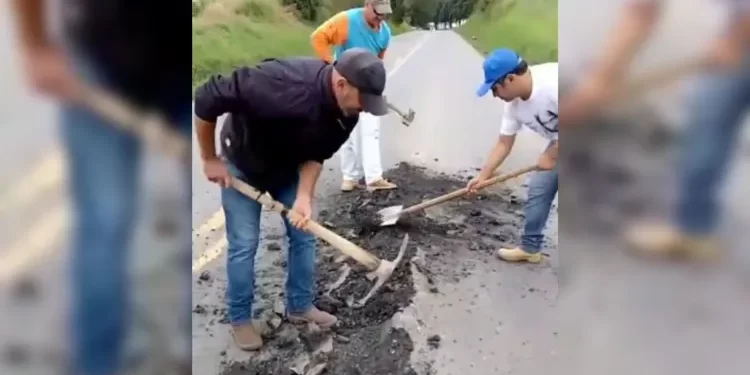 Descaso: Moradores arrumam rodovia estadual no Paraná por conta própria