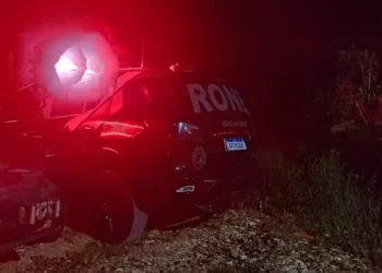 Trio tenta arrastar mulher para dentro de carro e morre em confronto com a polícia em Curitiba