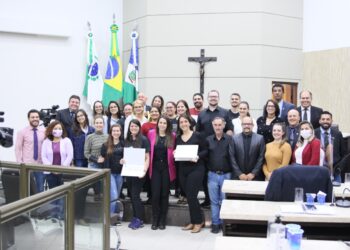 Funcionários do Melhor em Casa recebem moção de aplausos na Câmara Municipal