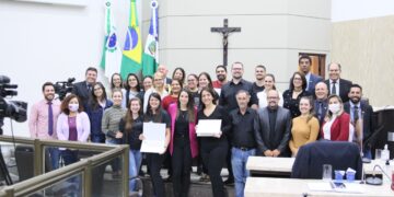 Funcionários do Melhor em Casa recebem moção de aplausos na Câmara Municipal