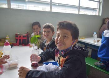 Escolas incentivam hábitos saudáveis na alimentação das crianças