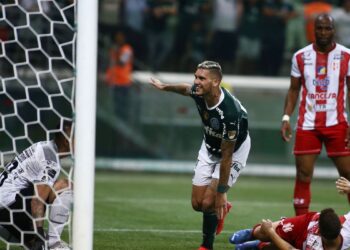Libertadores: Palmeiras toma susto, mas goleia Independiente Petrolero