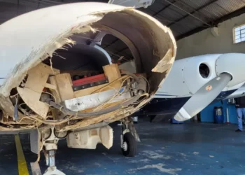 Piloto que fez pouso de emergência em Paranavaí é preso ao voltar para buscar avião
