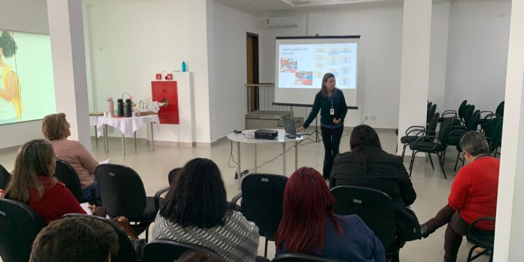 SEMEC promove reuniões mensais de alinhamento aos pedagogos municipais