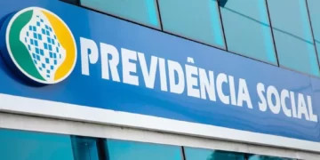 Cerca de 80% dos médicos peritos do INSS no Paraná estão em greve, diz sindicato