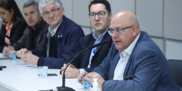 Governo recebe os primeiros estudos do ramal ferroviário entre Cascavel e Chapecó