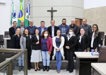 Refugiados encontram a esperança de recomeçar a vida