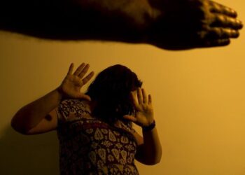 Nova lei prevê prisão para servidor que destratar vítima de violência