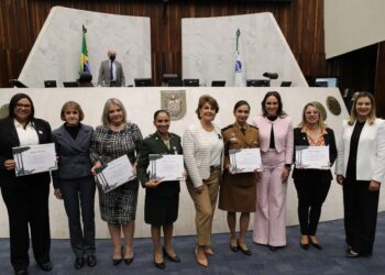 Cristina Silvestri homenageia mulheres que atuam nas forças de segurança
