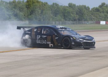 Aeroporto do Galeão vira circuito temporário da Stock Car