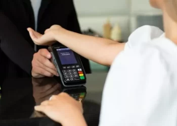 Os microchips que permitem pagamento com a mão